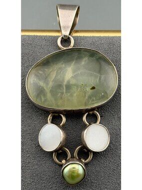 Vintage Prehnite Pendant 950 Silver MOP Mother of Pearl Green Pearl Drop Oscar’s